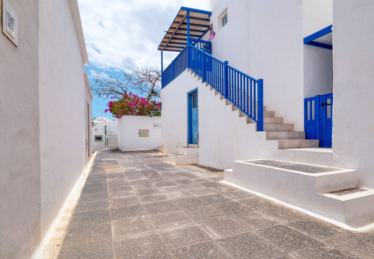 House in Costa Teguise - Barraquito - 100M to the Beach By LVH