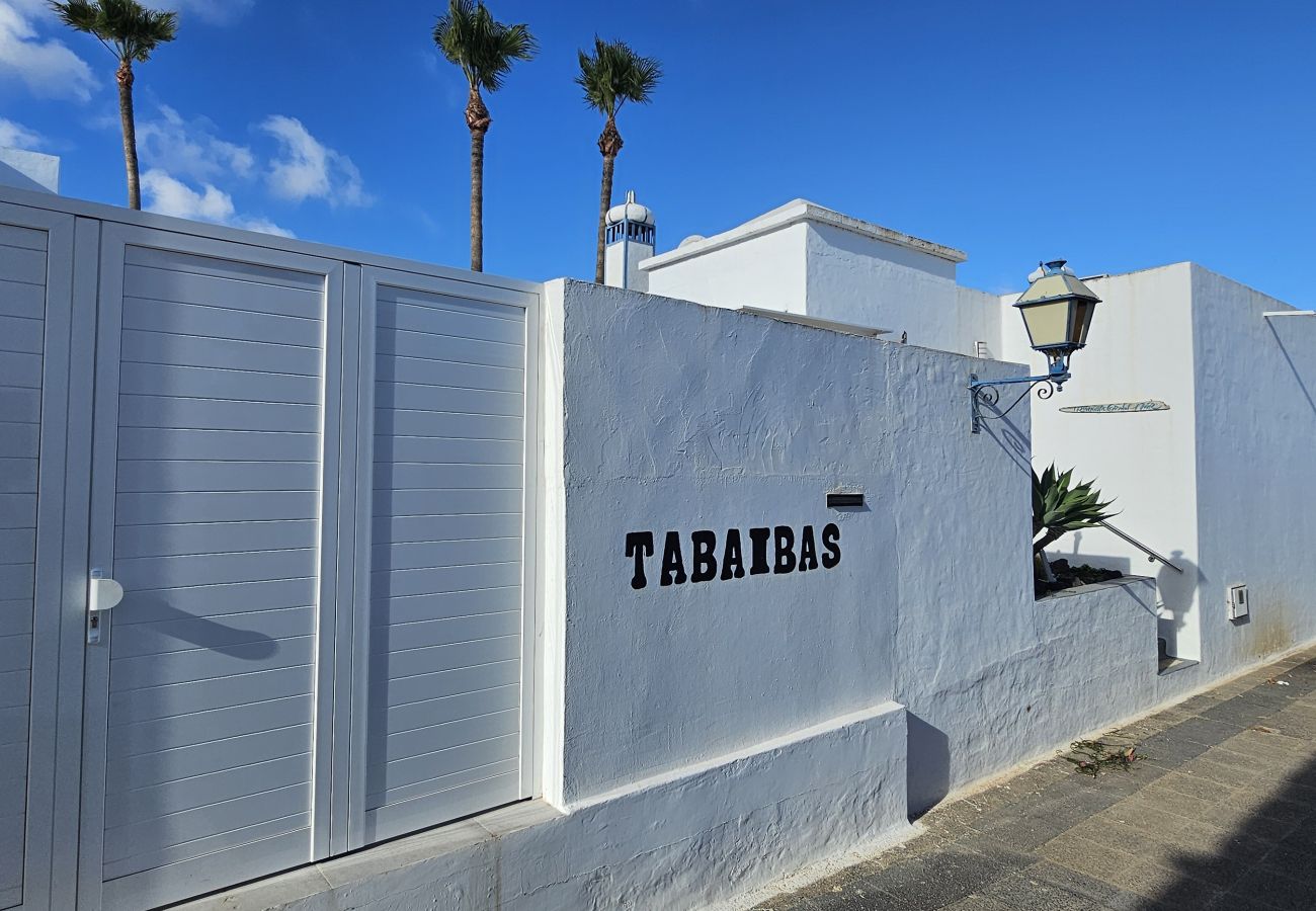 House in Costa Teguise - Barraquito - 100M to the Beach By LVH