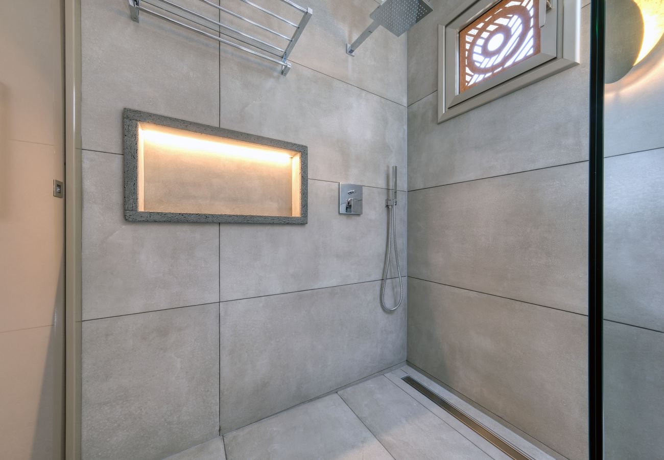 House in Costa Teguise - Casita Max - Luxury near the beach By LVH