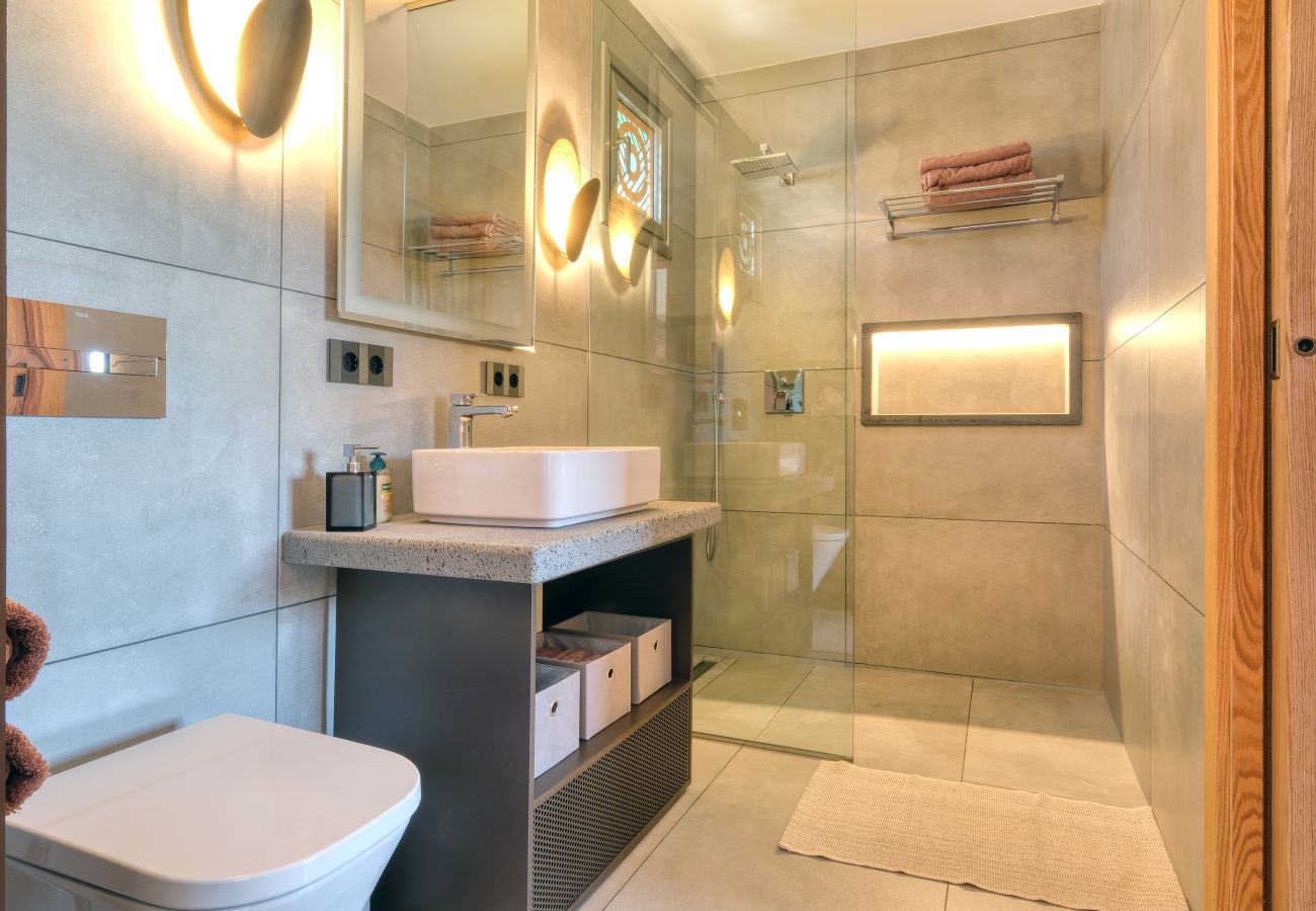 House in Costa Teguise - Casita Max - Luxury near the beach By LVH