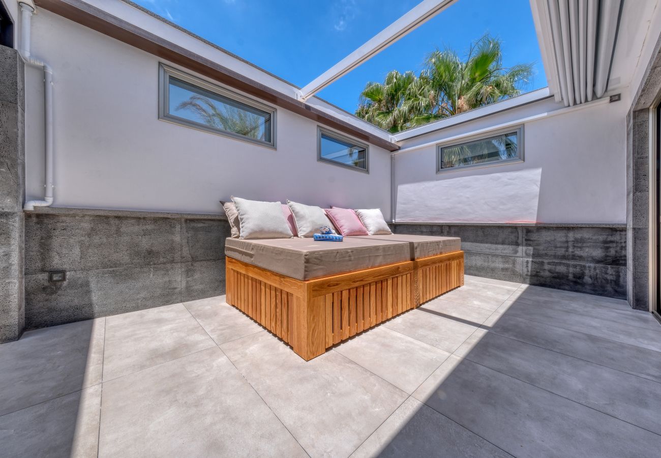 House in Costa Teguise - Casita Max - Luxury near the beach By LVH