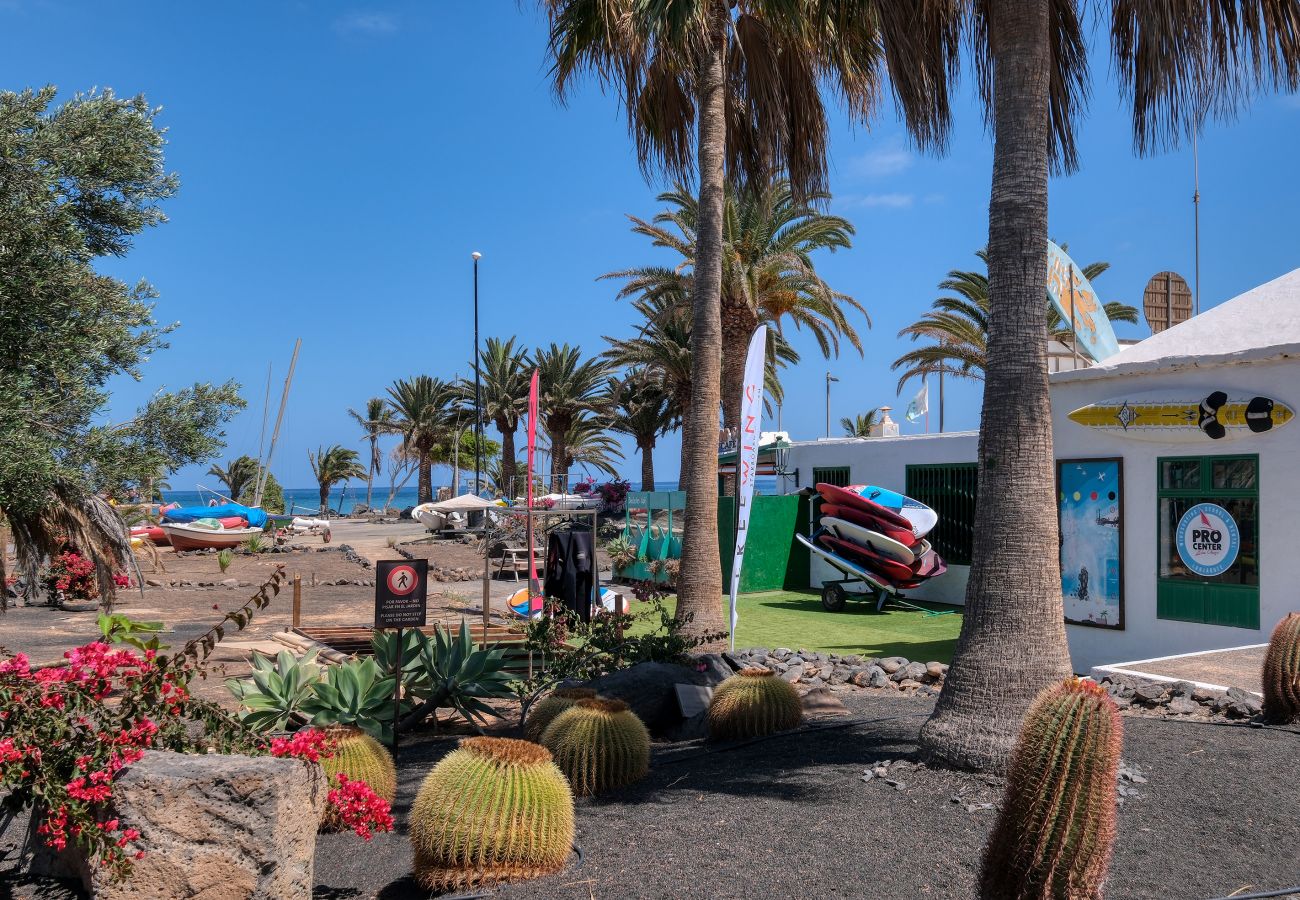 House in Costa Teguise - Casita Max - Luxury near the beach By LVH