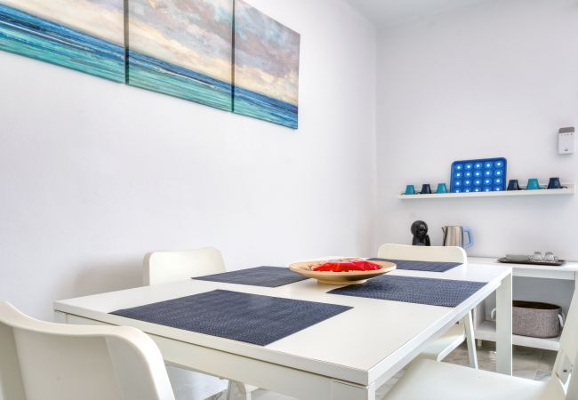 Apartment in Puerto del Carmen - Apartment Victoria Sun&Sea -  30 m from the beach Apartment in Puerto del Carmen - Apartment Victoria Sun&Sea -  30 m from the beach