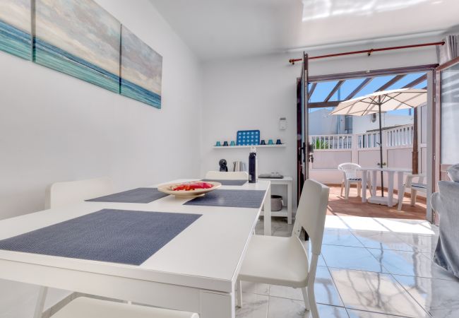 Apartment in Puerto del Carmen - Apartment Victoria Sun&Sea -  30 m from the beach Apartment in Puerto del Carmen - Apartment Victoria Sun&Sea -  30 m from the beach