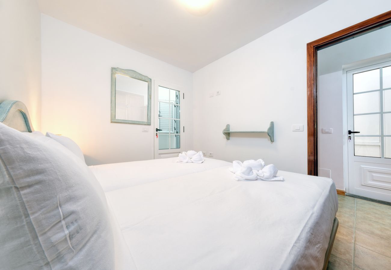 Apartment in Arrieta  - El Charcón A - 10 m to the beach By LVH