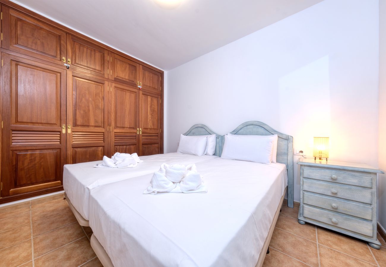 Apartment in Arrieta  - El Charcón A - 10 m to the beach By LVH