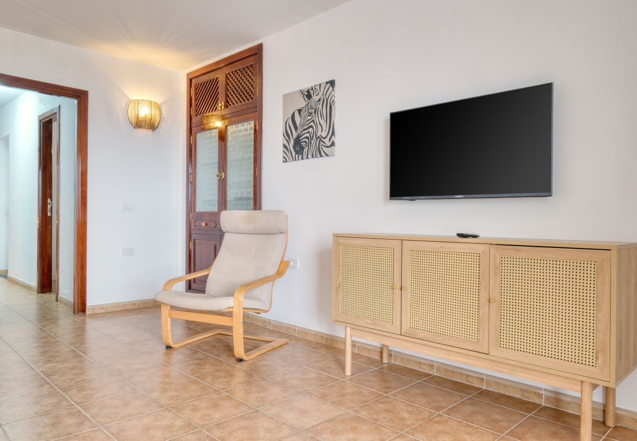 Apartment in Arrieta  - El Charcón A - 10 m to the beach By LVH