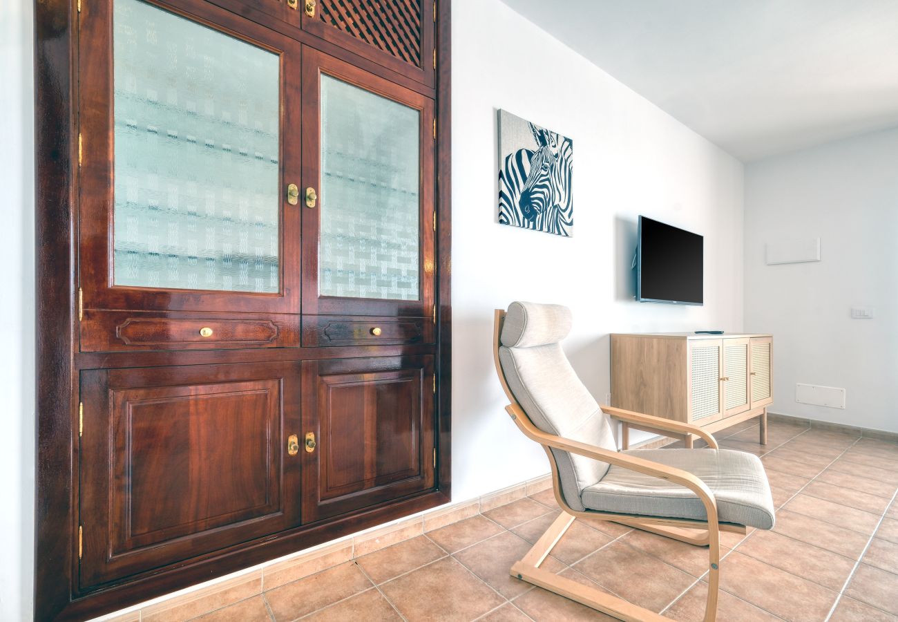 Apartment in Arrieta  - El Charcón A - 10 m to the beach By LVH