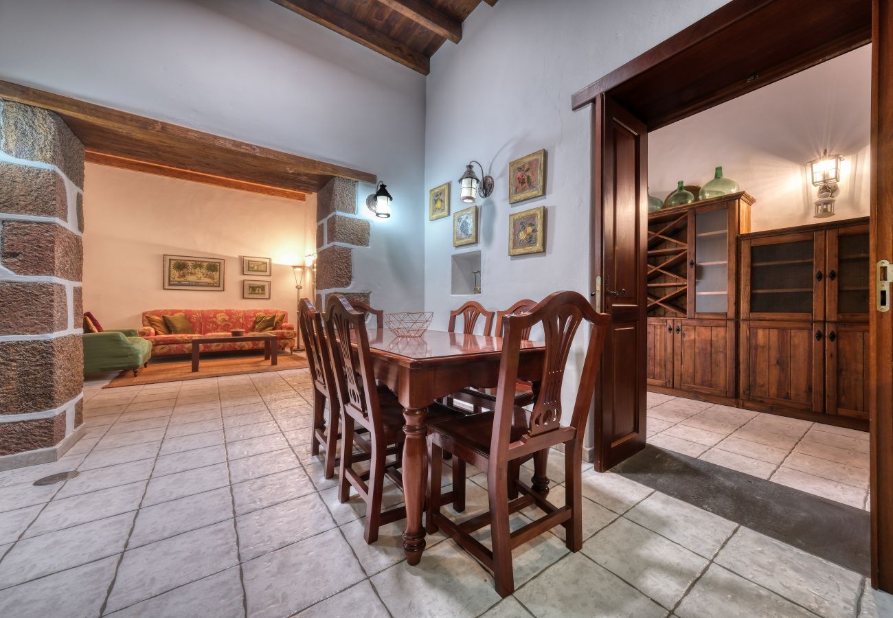 House in Tías - La Casucha - Typical Canarian House By LVH
