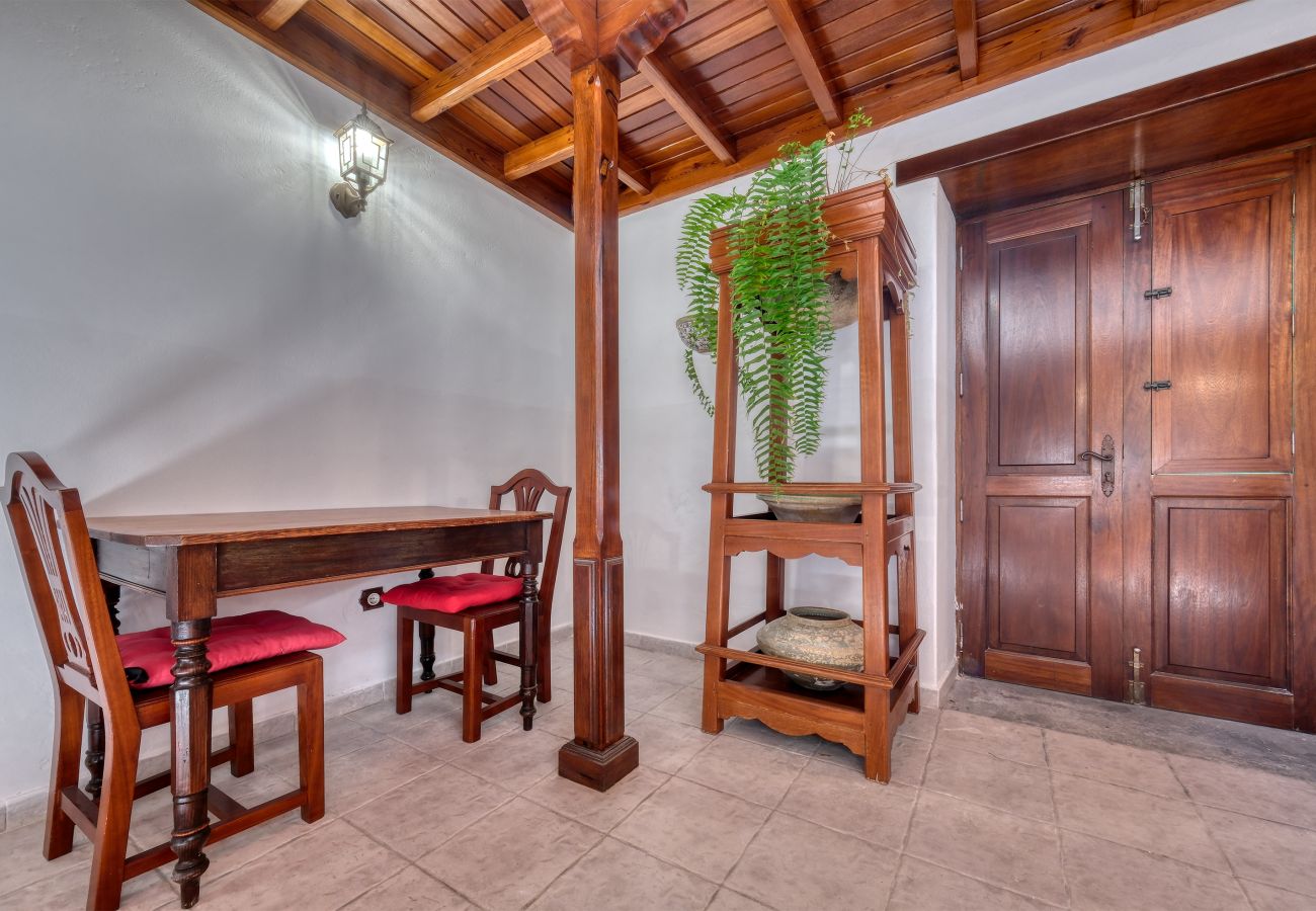 House in Tías - La Casucha - Typical Canarian House By LVH