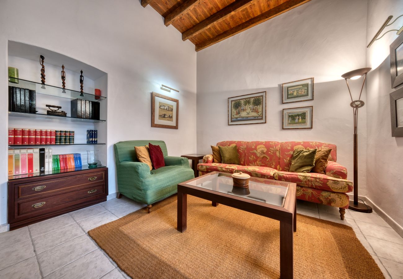 House in Tías - La Casucha - Typical Canarian House By LVH