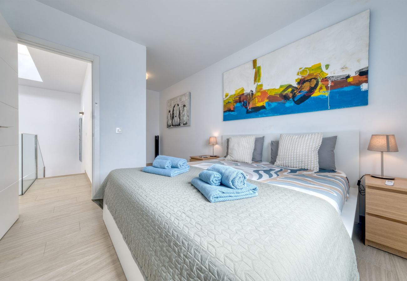 House in Costa Teguise - Casa Dang - 600M to the beach By LVH