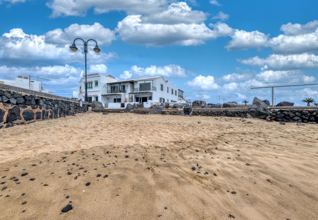 House in Arrieta  - El Charcón B - 10 m to the beach By LVH