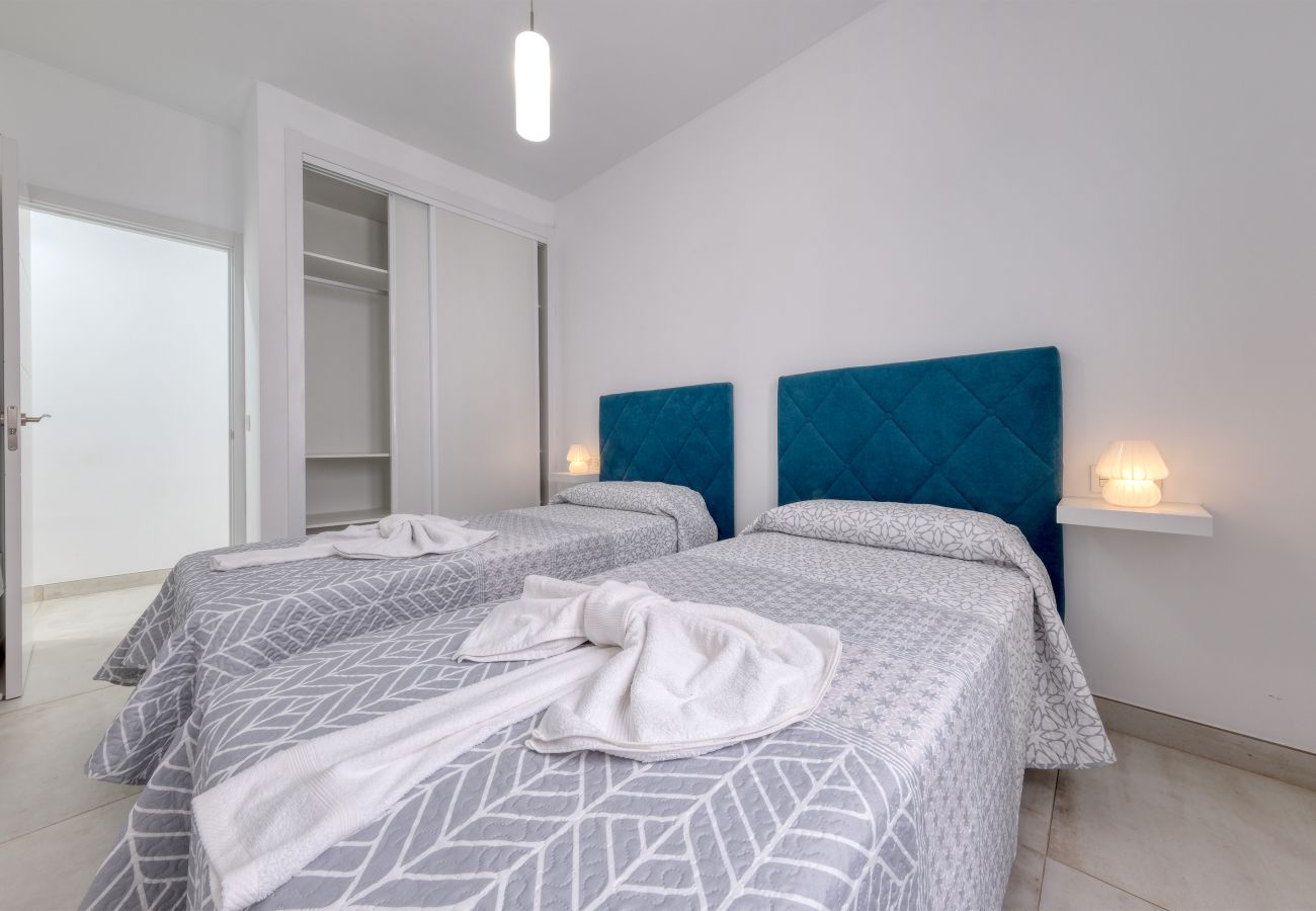 House in Tinajo - House La Santa - 400M to the Beach By LVH