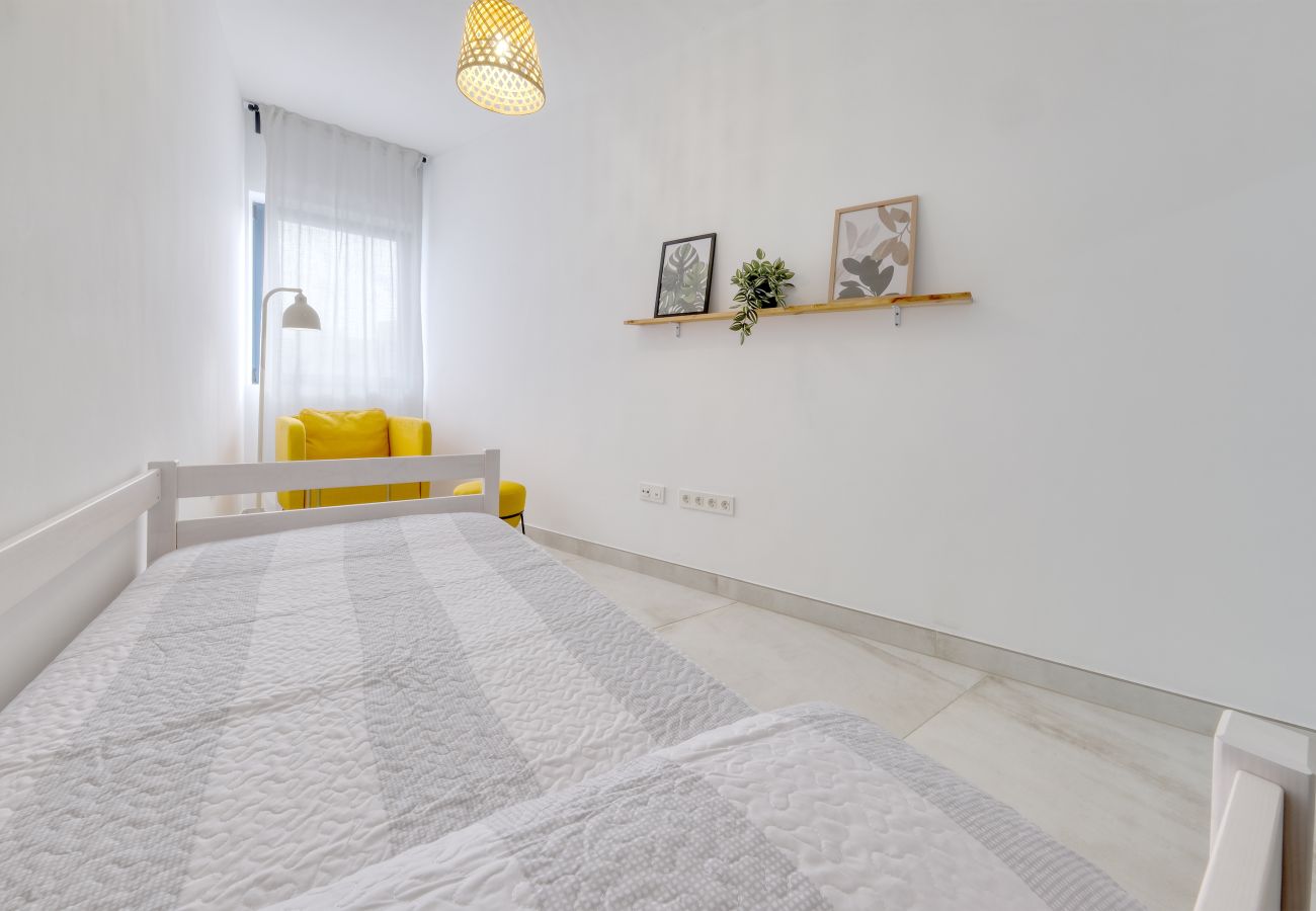 House in Tinajo - House La Santa - 400M to the Beach By LVH