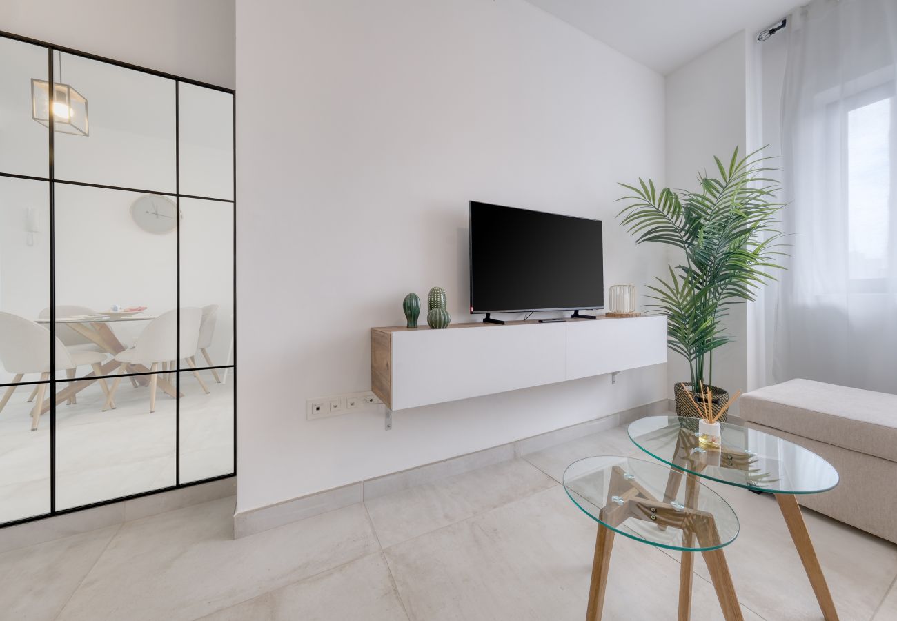 House in Tinajo - House La Santa - 400M to the Beach By LVH