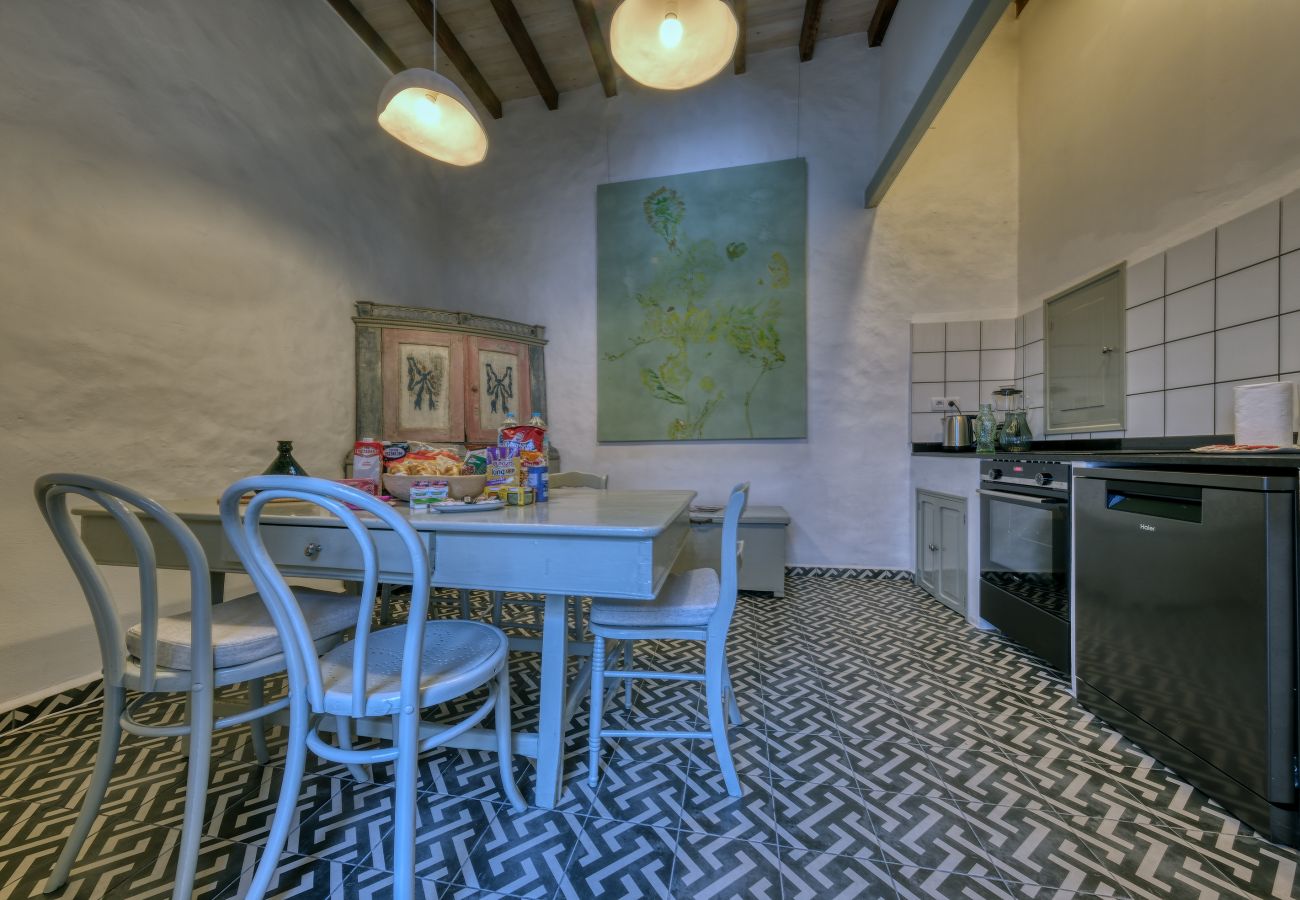 House in Haría - Casa Amaris - Award-Winning Canarian House By LVH