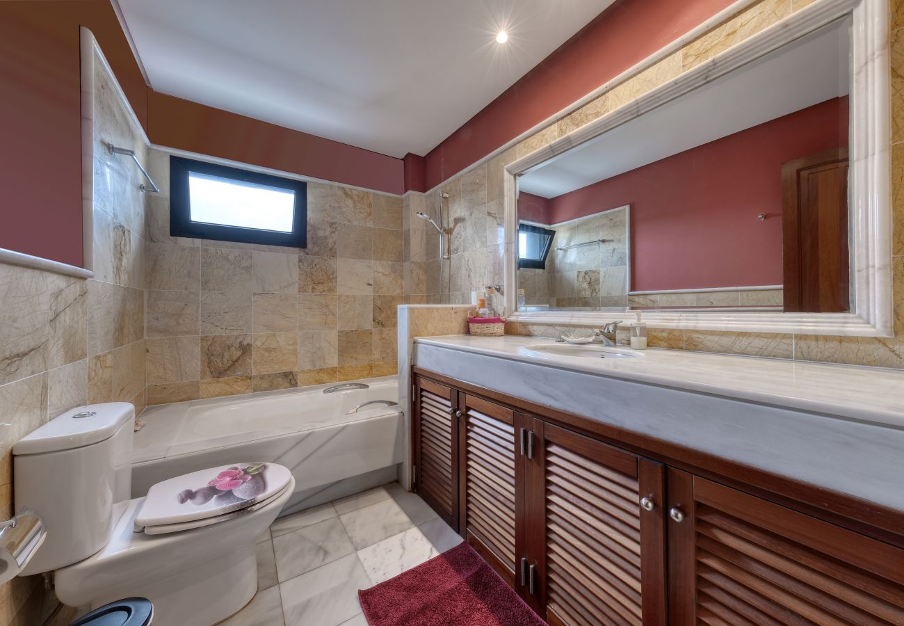 House in Playa Blanca - Villa Montaña Roja