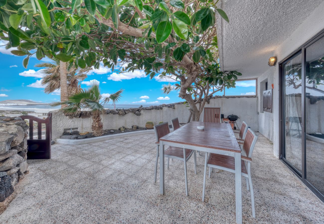 House in  Famara - Atlántico Famara 124 • Ocean views • Beach 2 min • LVH