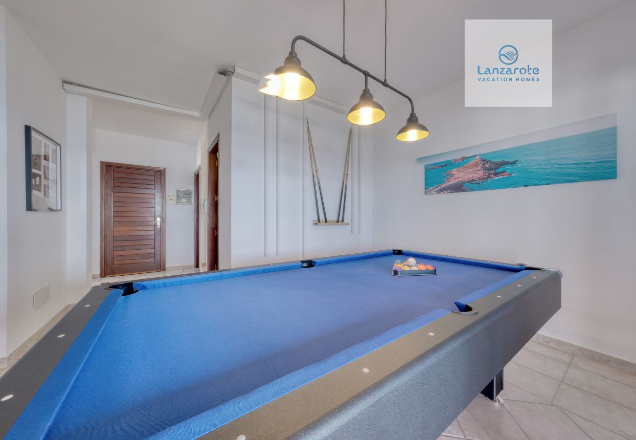 Apartment in Playa Blanca - Casa Bonica • Ocean Views • Beach 2 min • LVH