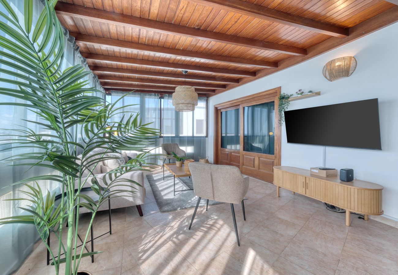 Apartment in Playa Blanca - Casa Bonica • Ocean Views • Beach 2 min • LVH