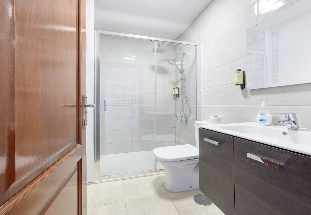 Apartment in Playa Blanca - Casa Bonica • Ocean Views • Beach 2 min • LVH