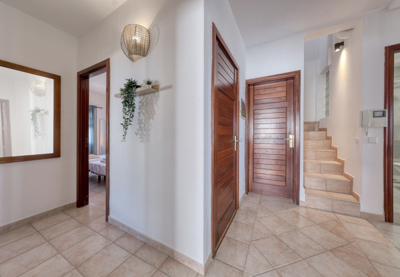 Apartment in Playa Blanca - Casa Bonica • Ocean Views • Beach 2 min • LVH