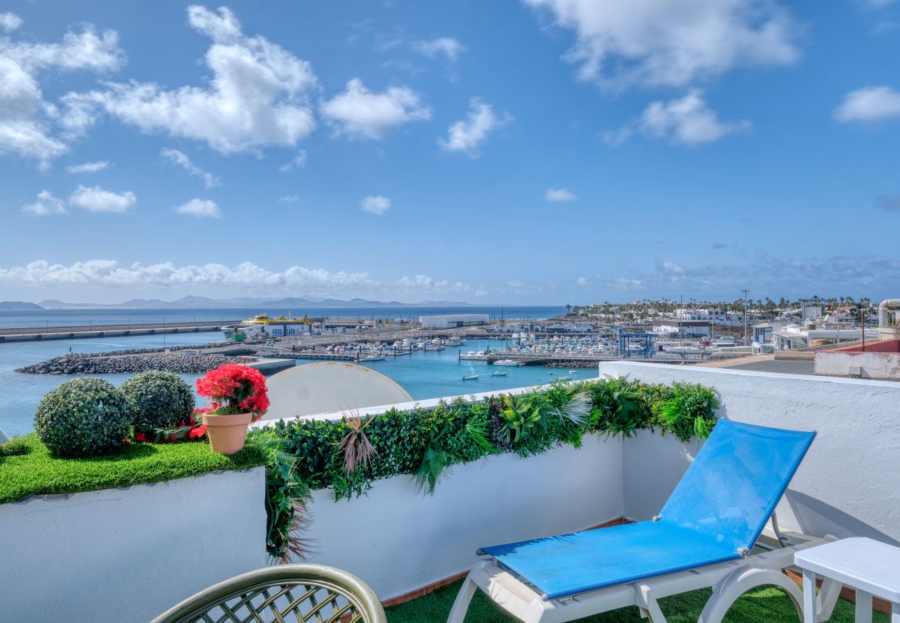 Apartment in Playa Blanca - Casa Bonica • Ocean Views • Beach 2 min • LVH