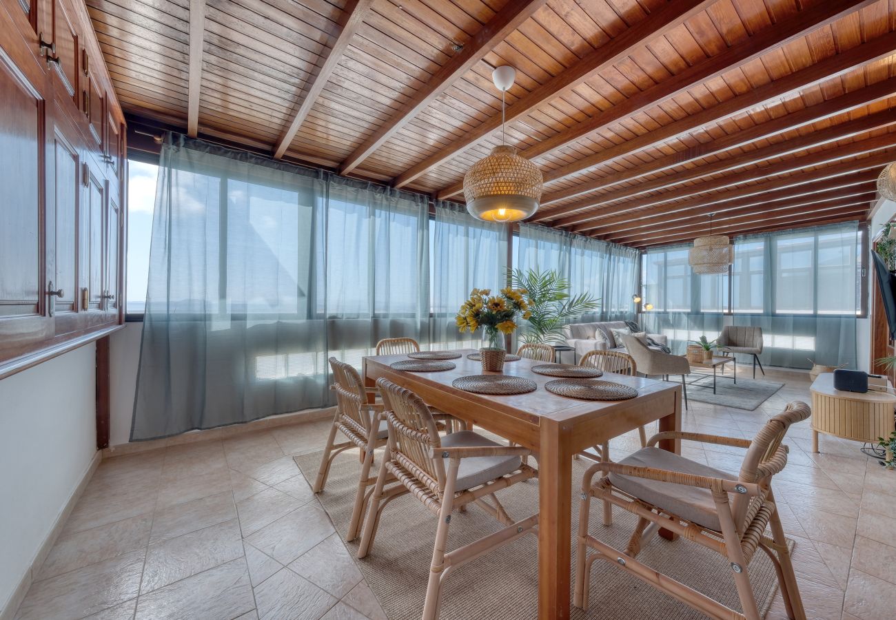 Apartment in Playa Blanca - Casa Bonica • Ocean Views • Beach 2 min • LVH