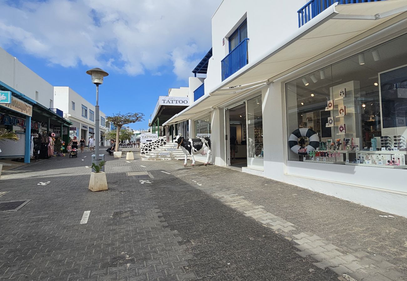 Apartment in Playa Blanca - Casa Bonica • Ocean Views • Beach 2 min • LVH