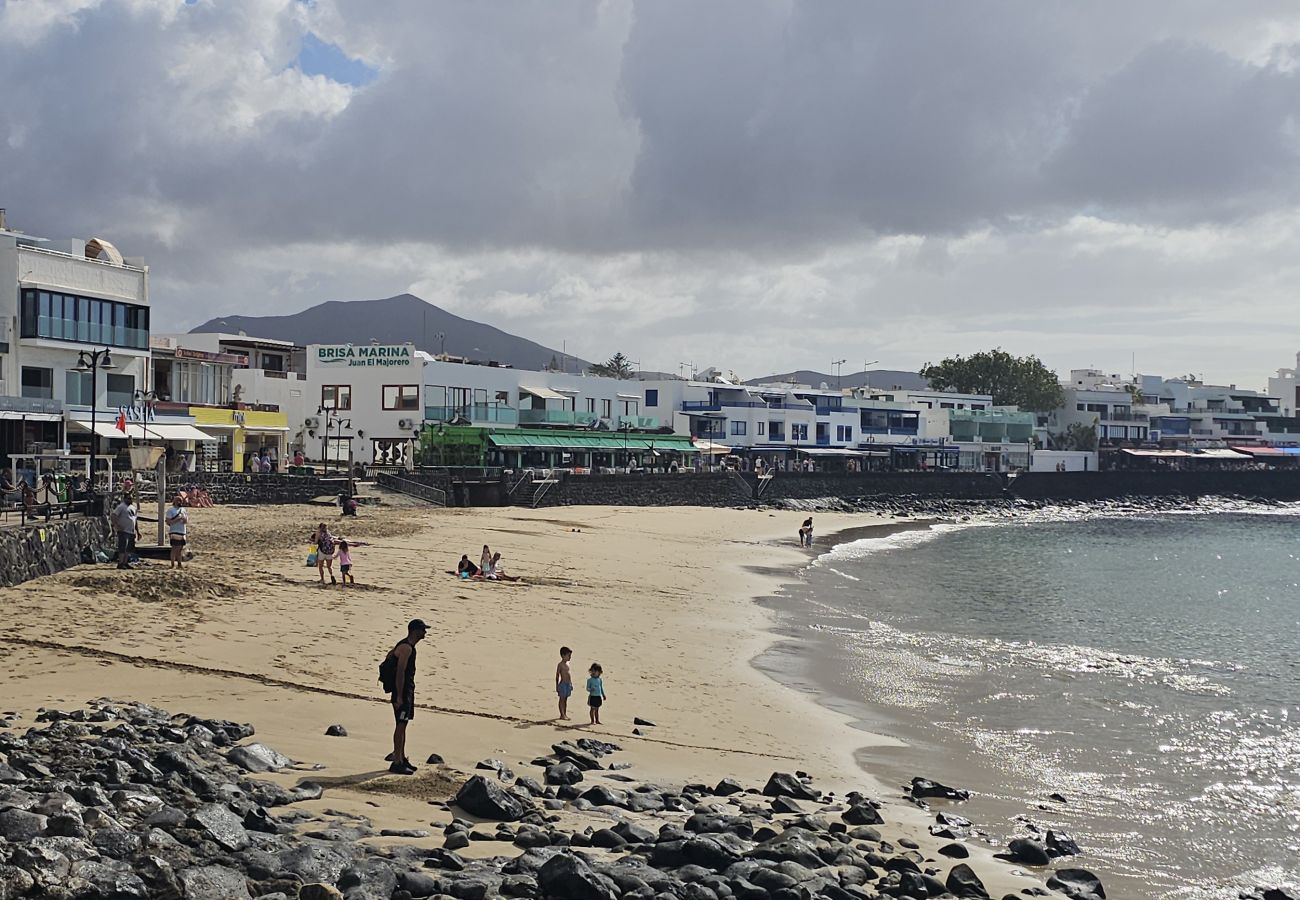 Apartment in Playa Blanca - Casa Bonica • Ocean Views • Beach 2 min • LVH