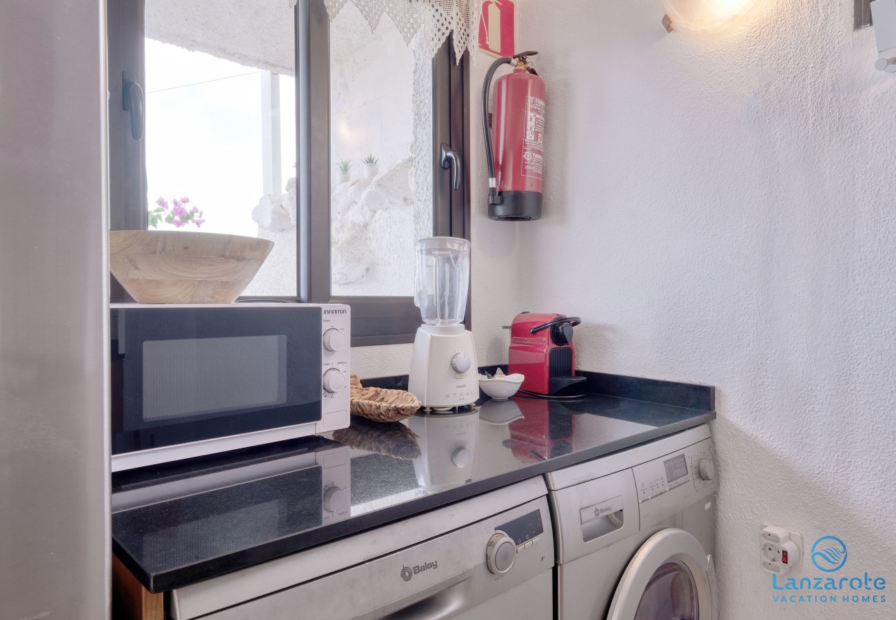 House in  Famara - Casa Buenavista 127- Pool- Sea View- LVH