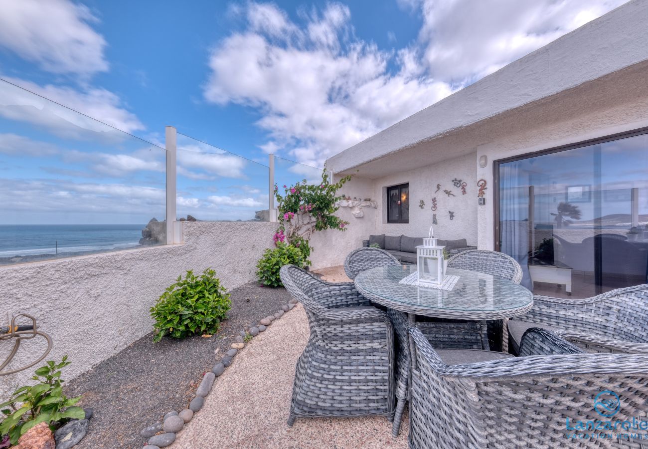 House in  Famara - Casa Buenavista 127- Pool- Sea View- LVH