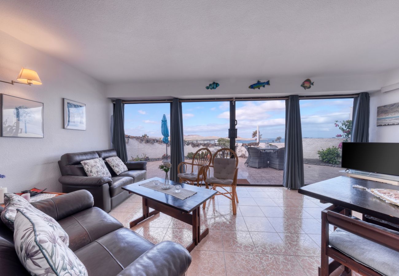 House in  Famara - Casa Buenavista 127 • Pool • Ocean views • Beach 2 min • LVH