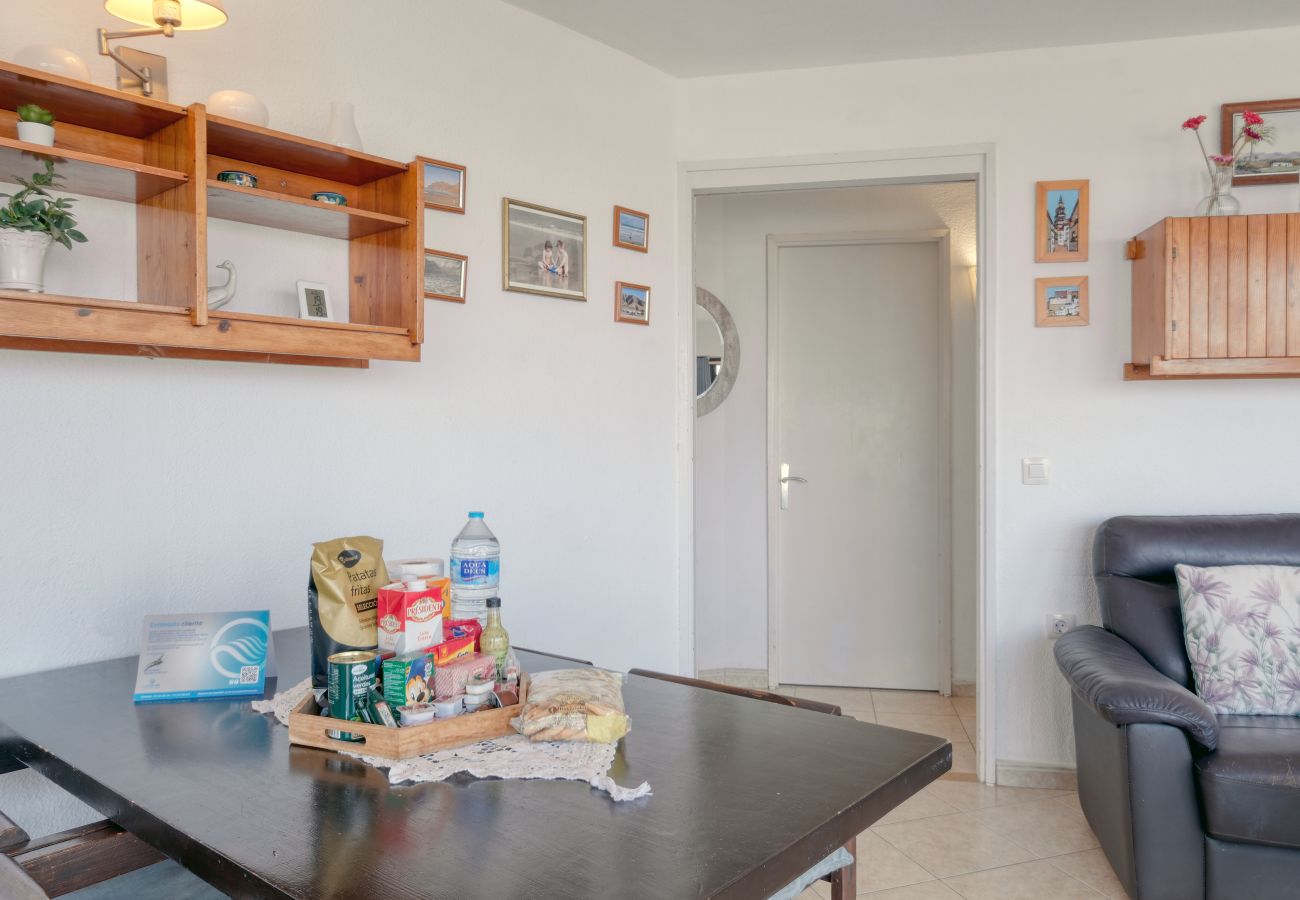 House in  Famara - Casa Buenavista 127 • Pool • Ocean views • Beach 2 min • LVH