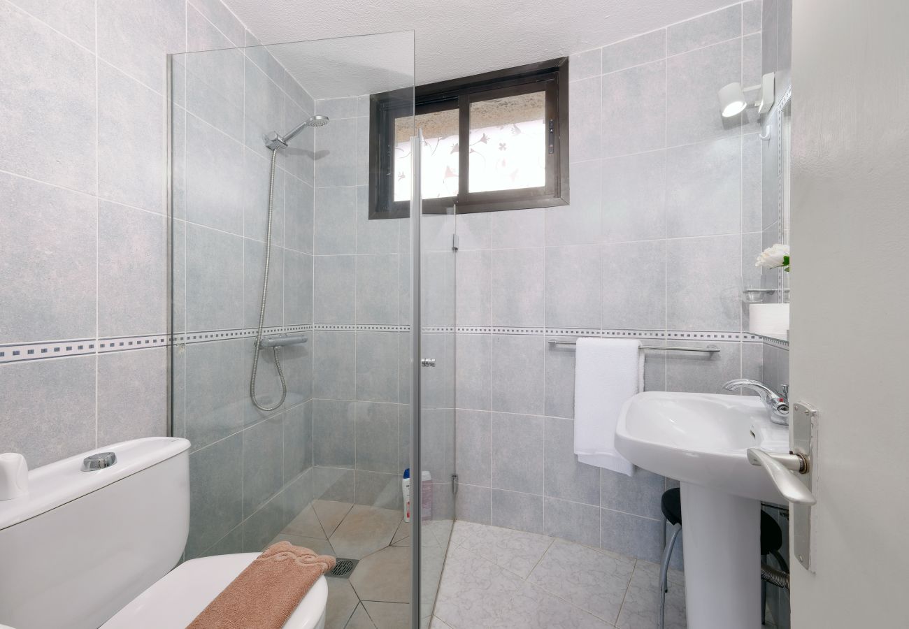 House in  Famara - Casa Buenavista 127 • Pool • Ocean views • Beach 2 min • LVH