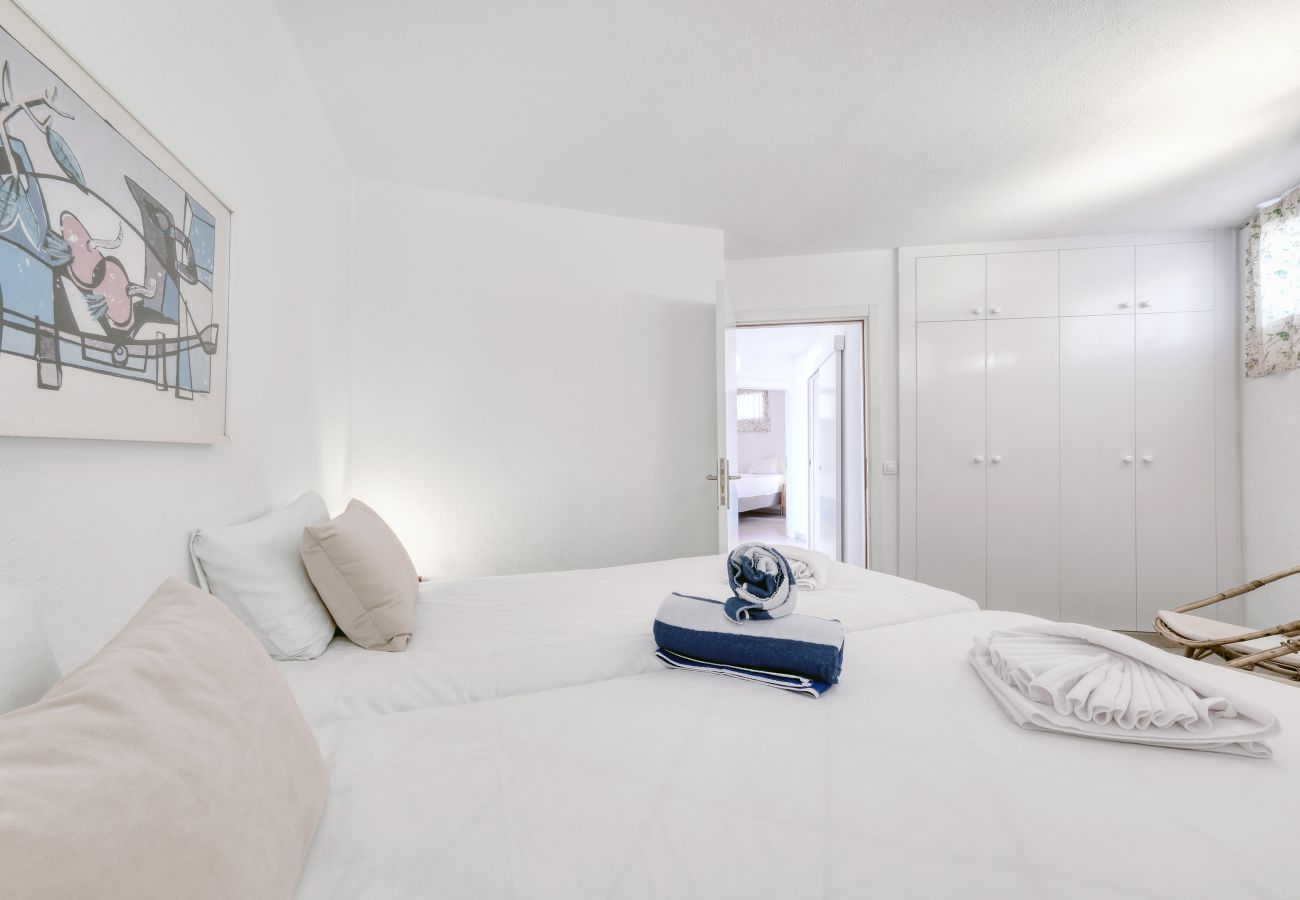 Apartment in  Famara - Canary Soul • Ocean views • Playa a 2 min • LVH