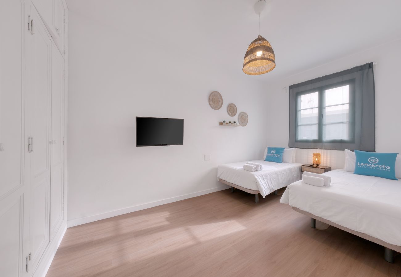 House in Playa Blanca - Casa Lanzarote Luxury Stay • Beach 2 min • LVH