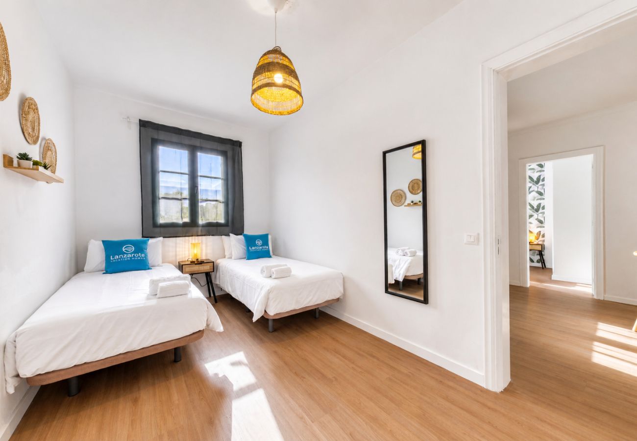 House in Playa Blanca - Casa Lanzarote Luxury Stay • Beach 2 min • LVH