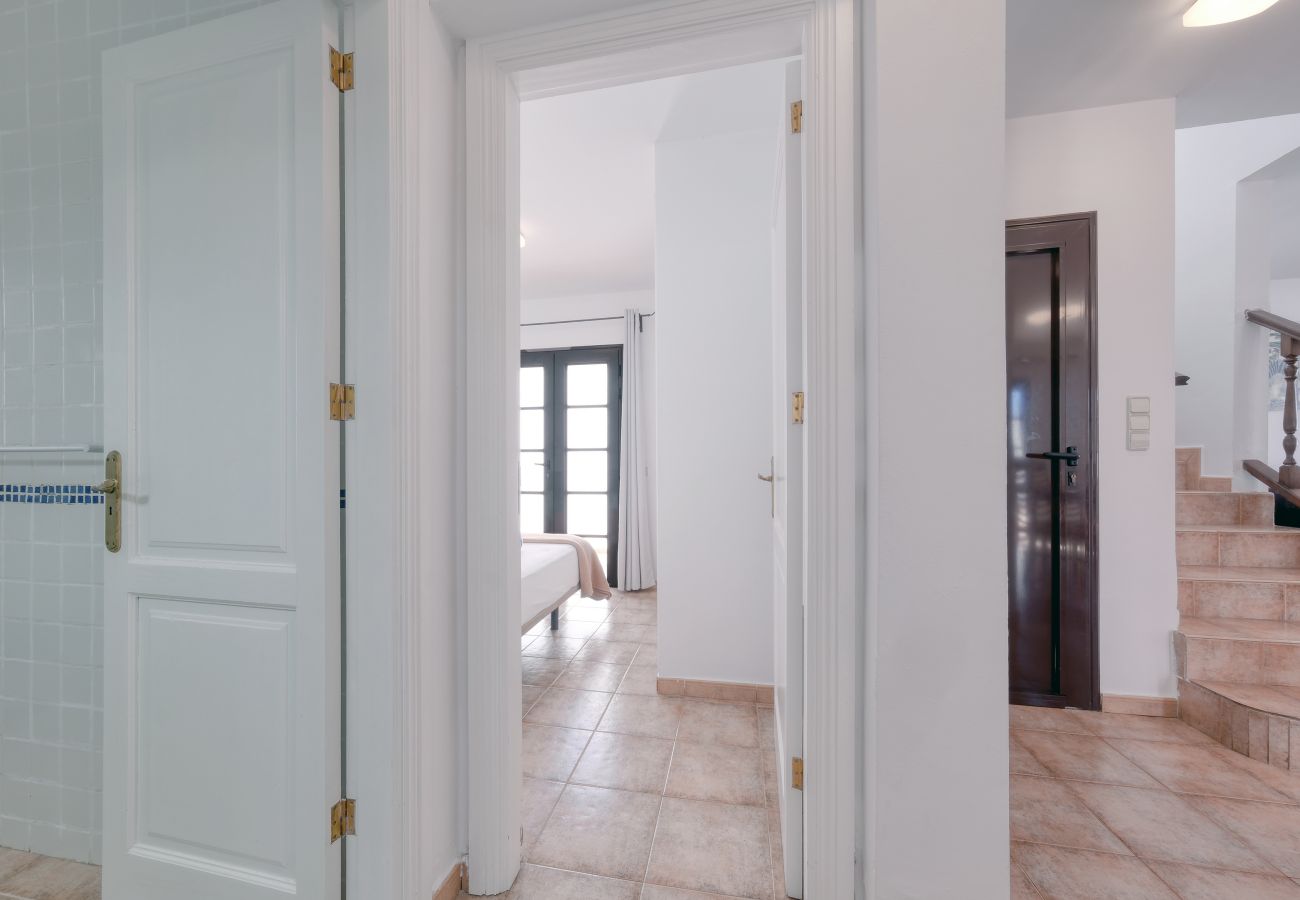 House in Puerto del Carmen - Villa El Rincón • Pool & BBQ • Beach 5 min • LVH