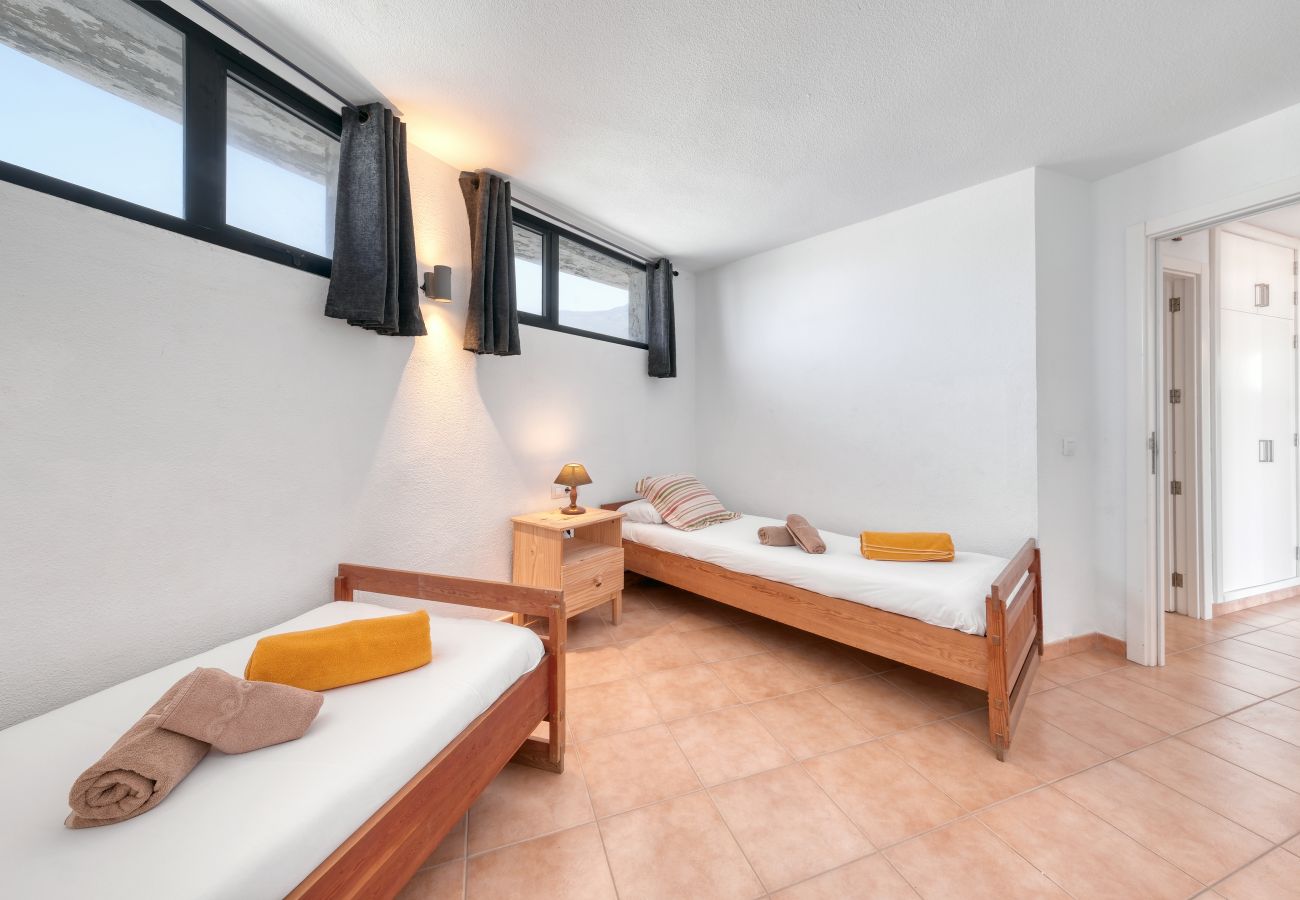 House in  Famara - Bungalow Famara 38- Olas del Risco