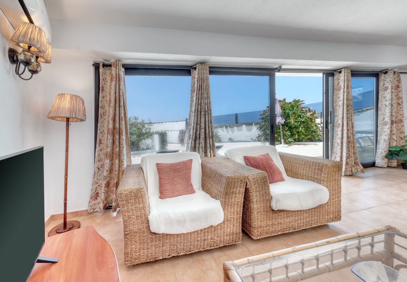 House in  Famara - Bungalow Famara 38- Olas del Risco