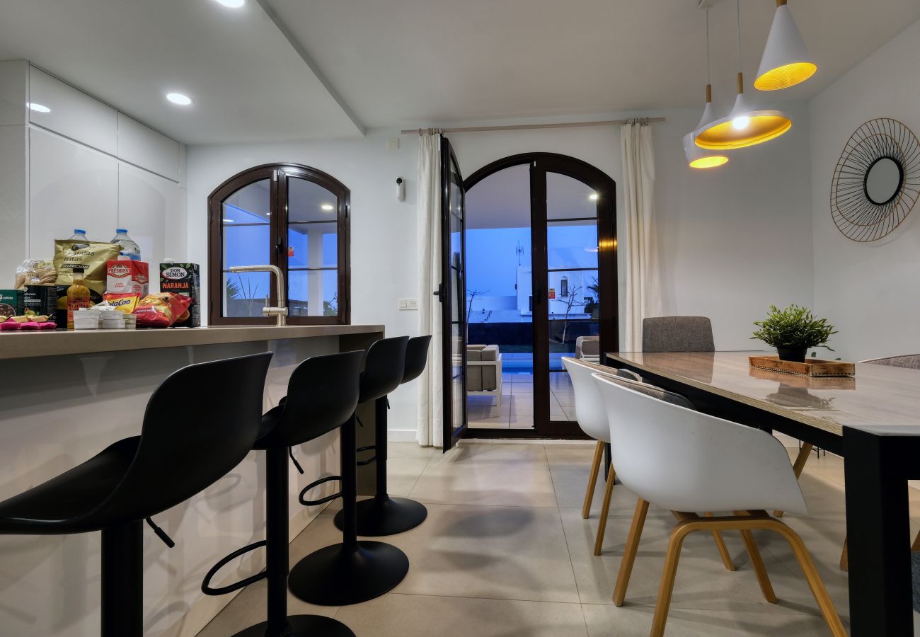 House in Playa Blanca - Casa Malvasía • Pool • 900M from the beach • LVH