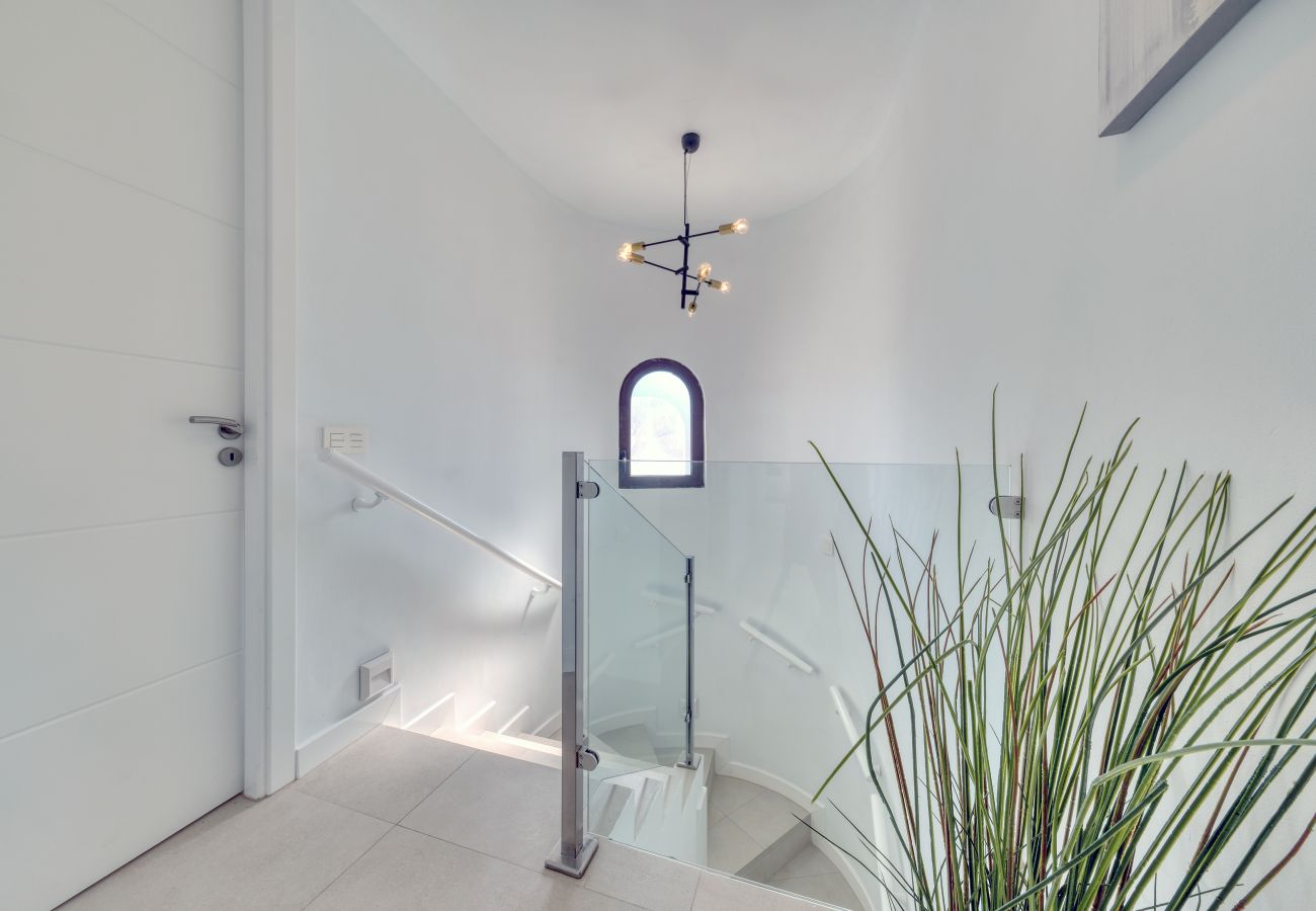House in Playa Blanca - Casa Malvasía • Pool • 900M from the beach • LVH