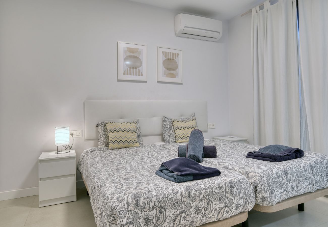 House in Playa Blanca - Casa Malvasía • Pool • 900M from the beach • LVH