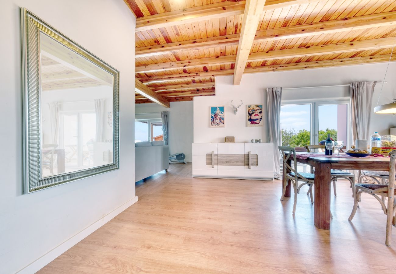 House in Costa Teguise - Chalet Emily - Alpine Chic• Jacuzzi • BBQ 