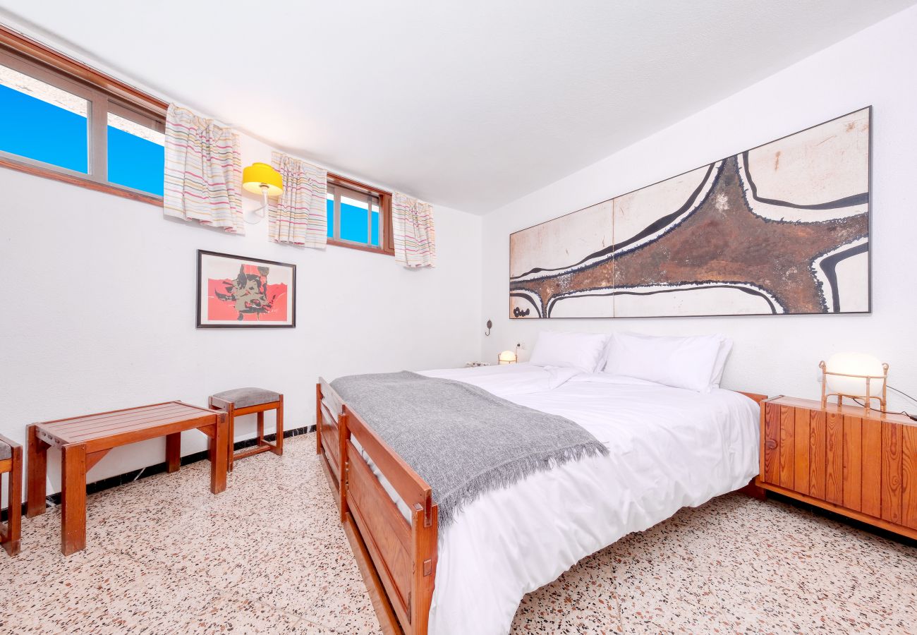 House in  Famara - First Line of the Sea • Ocean views • Beach 1 min