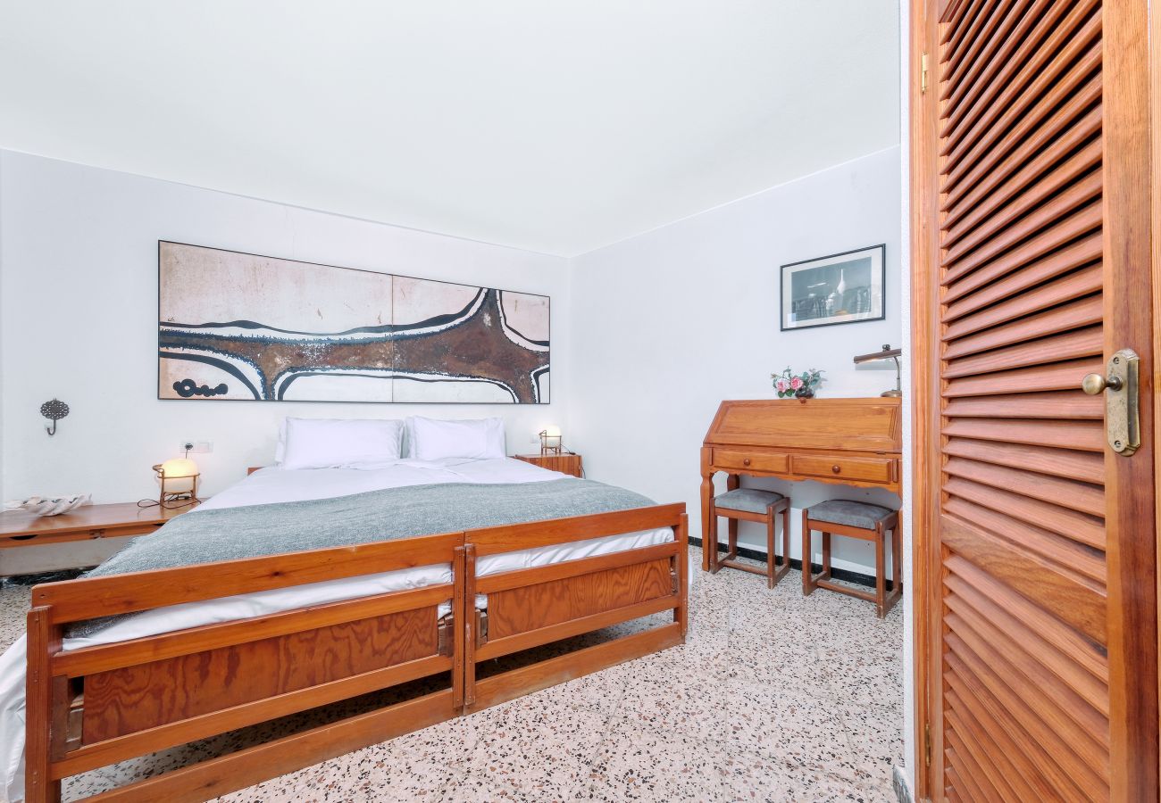 House in  Famara - First Line of the Sea • Ocean views • Beach 1 min