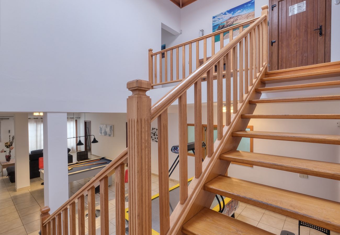 Villa a Playa Blanca - Villa Flavia - Private Pool, Jacuzzi, BBQ and Game Room By Lanzarote Vacation Home