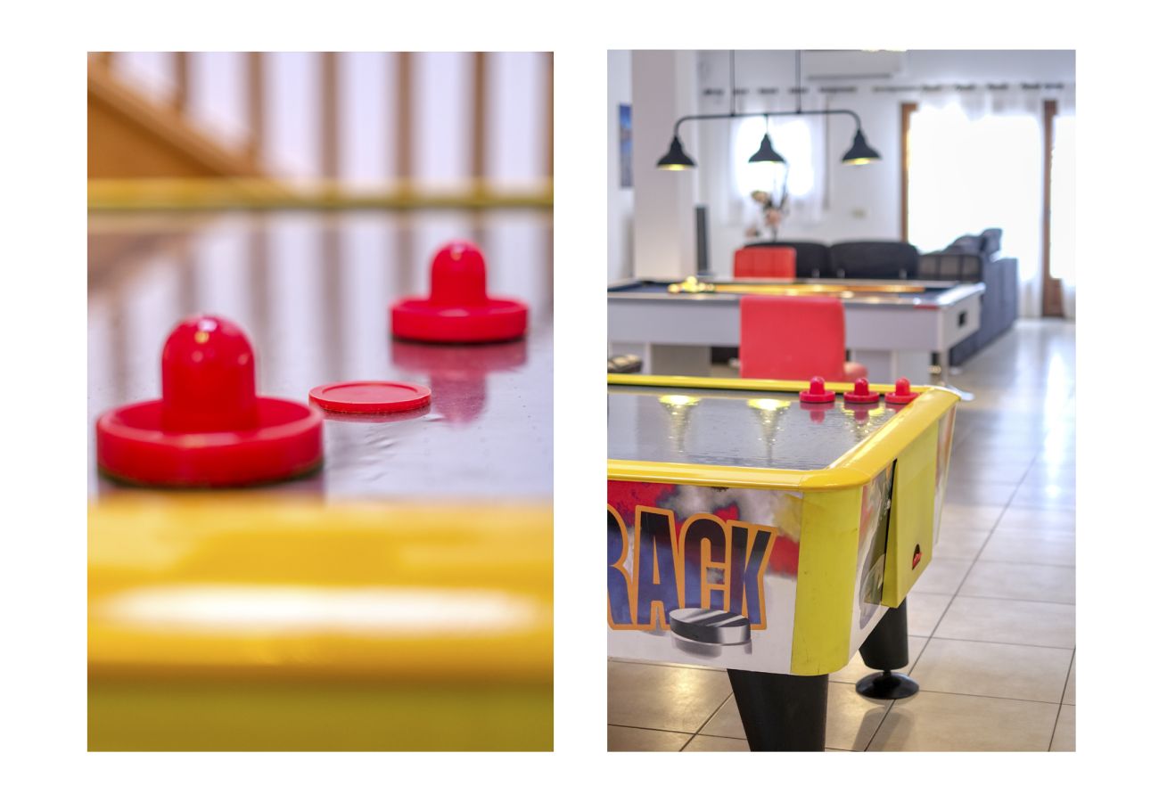 Villa a Playa Blanca - Villa Flavia - Private Pool, Jacuzzi, BBQ and Game Room By Lanzarote Vacation Home